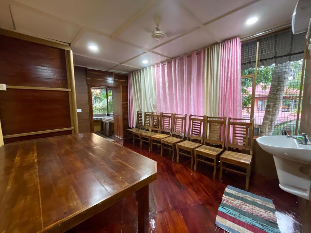 Mundromocktail Tourist Home Sasthamcotta Екстериор снимка